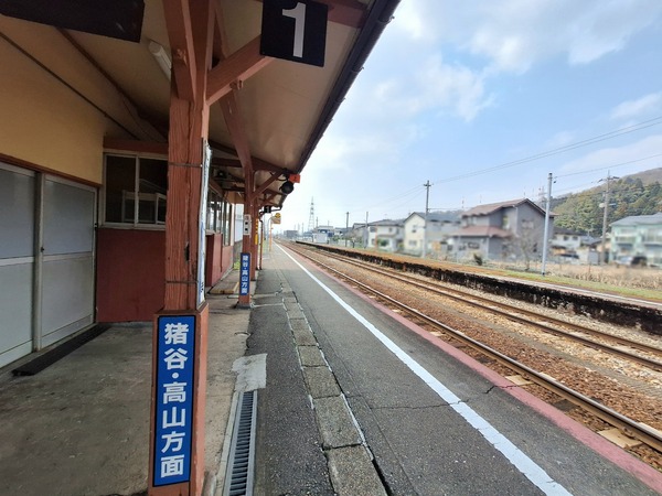 西富山駅西側7