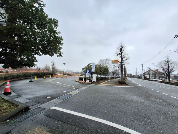 富岩運河環水公園平面駐車場4