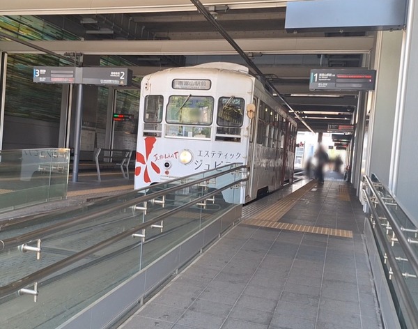 富山駅停留場4