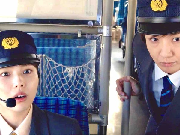 つぎとまります