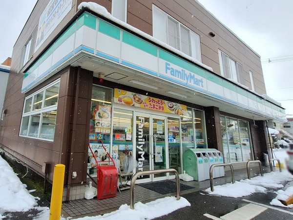 ファミリーマート 新根塚町二丁目店1
