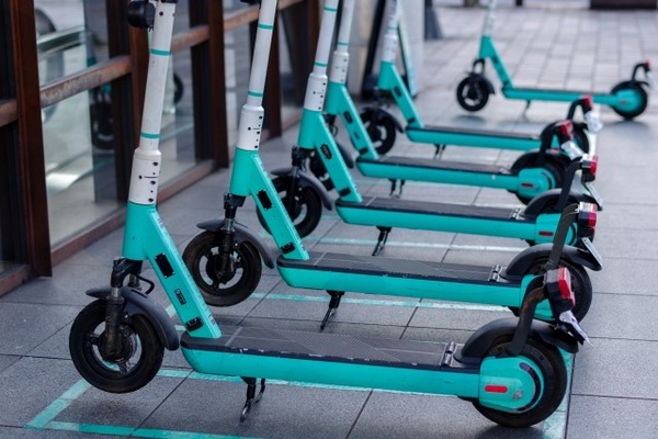 CFD65DD0-04C1-4C60-B0A6-A1C90E34CD8E