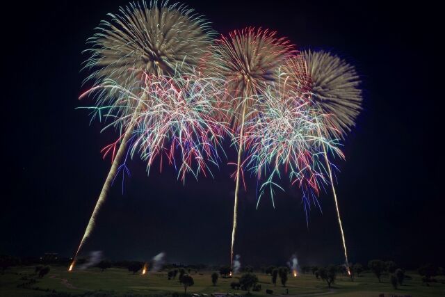 今年は おうちde花火 自宅から打ち上げ花火を楽しめる 仙台市内複数箇所で5分程度の 第52回 仙台七夕花火祭 開催 8月5日 仙台プレス 宮城県仙台市の地域情報サイト 今年は おうちde花火 自宅から打ち上げ花火を楽しめる 仙台市内複数箇所で5分程度の 第52回 仙台七夕花火祭 開催 8月5日 仙台プレス 宮城県仙台市の地域情報サイト