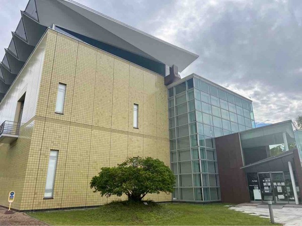 新潟市新津美術館