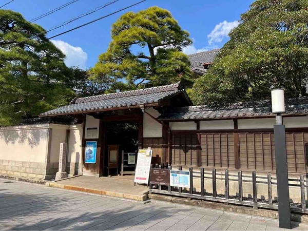 秋の庭園ライトアップ2025