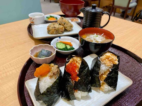 おにぎり処 八番