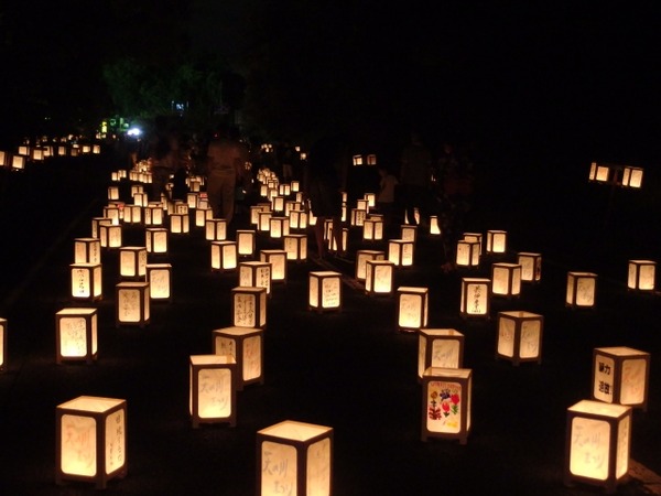 千灯まつり