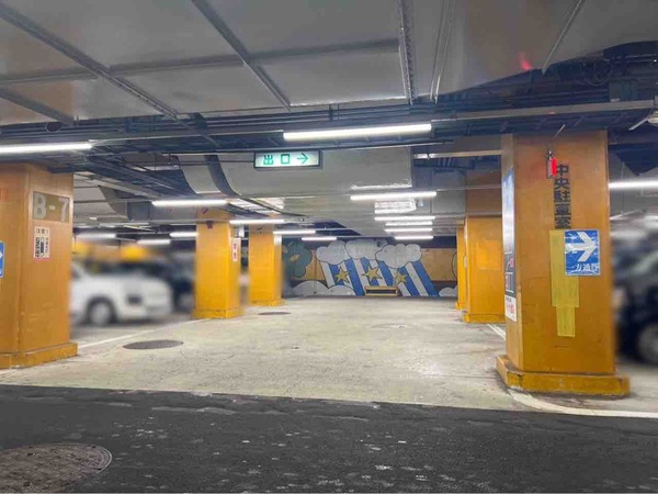 新潟市西堀地下駐車場