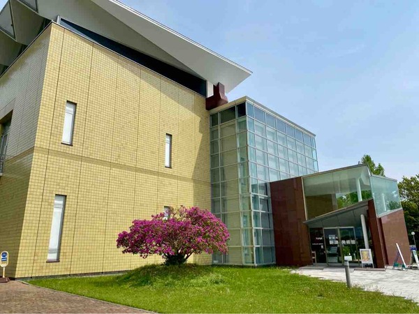 新潟市新津美術館