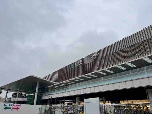 万代広場通路変更