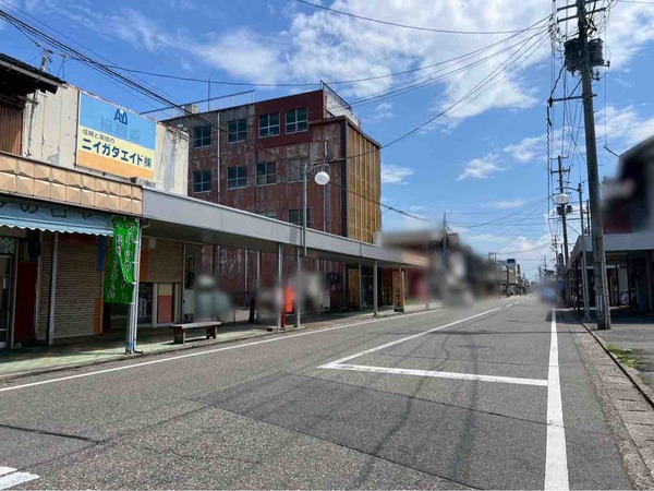 ニイガタエイド白根店