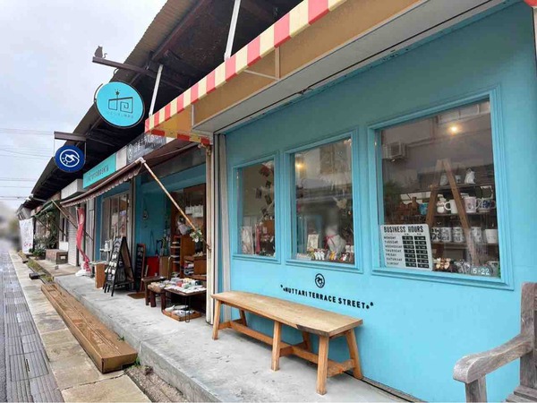 沼垂テラス 朝市