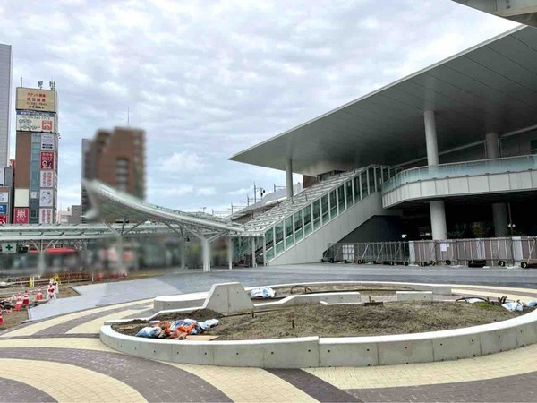 新潟駅 万代広場