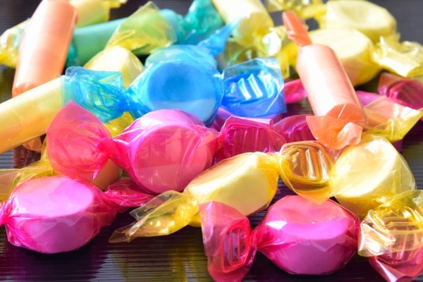 お菓子詰め放題