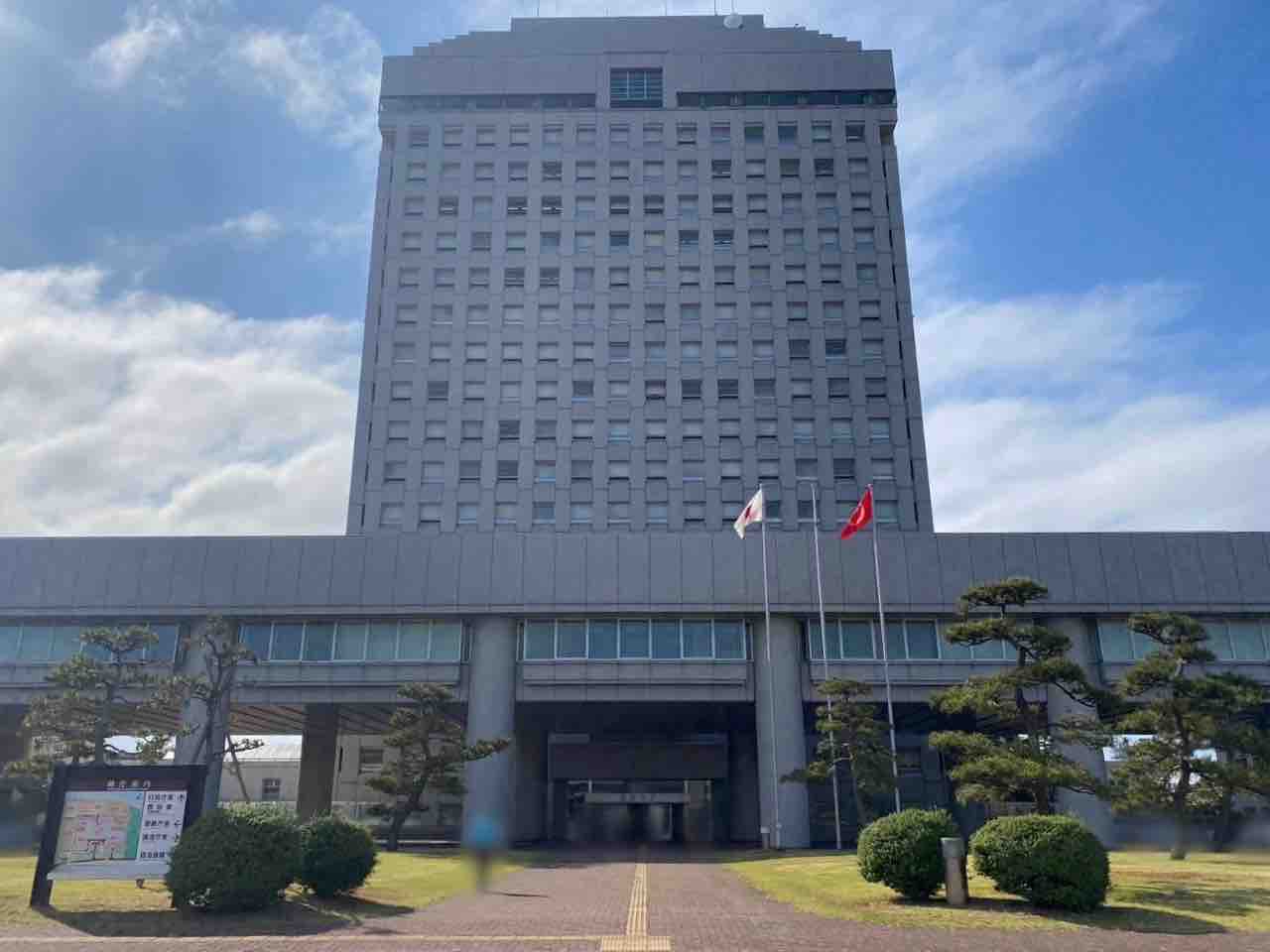 警察車両がパレード！ヘリコプターも！？『新潟県庁』構内で『令和6年度 新潟県警察視閲式』開催！6月8日。 : にいがた速報 - 新潟県新潟市の ...