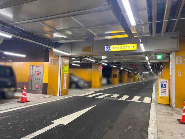 新潟市西堀地下駐車場