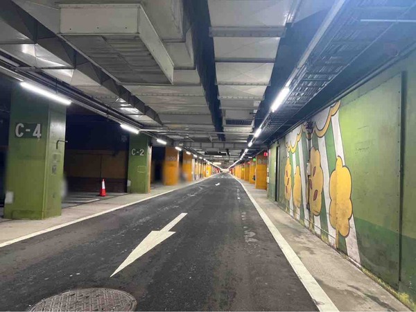 新潟市西堀地下駐車場