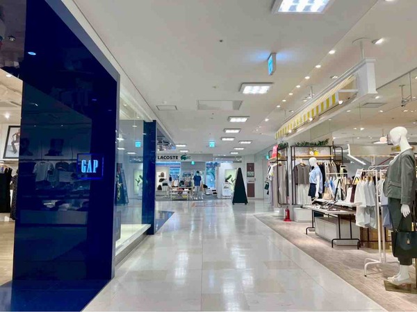 LACOSTE ラブラ万代新潟店（ラコステ）