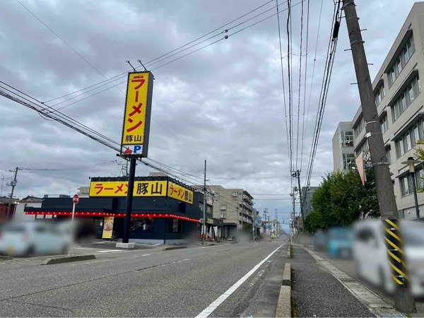 ラーメン豚山