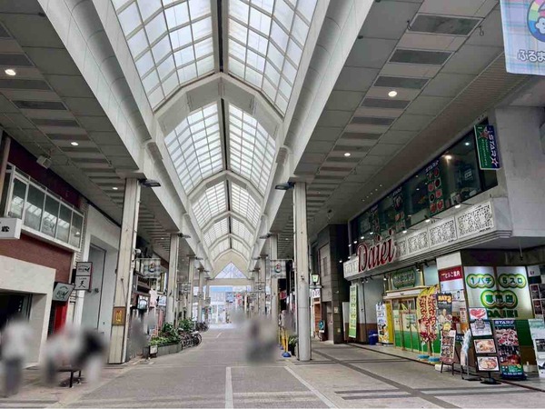 岩舟屋