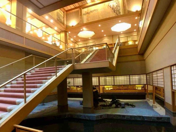 プロが選ぶ日本のホテル・旅館100選