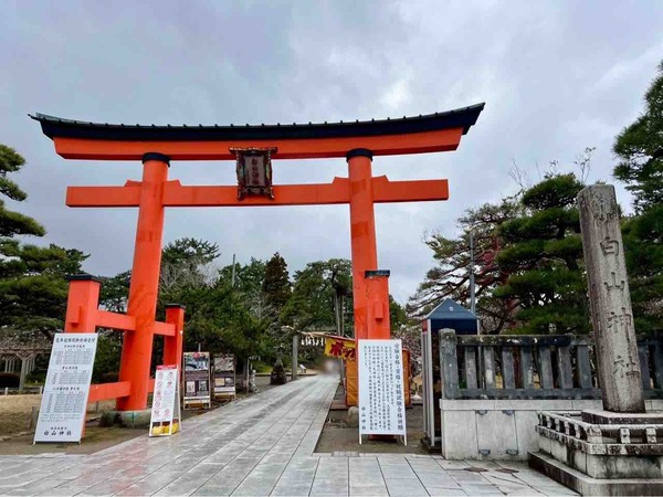 白山さまの春まつり