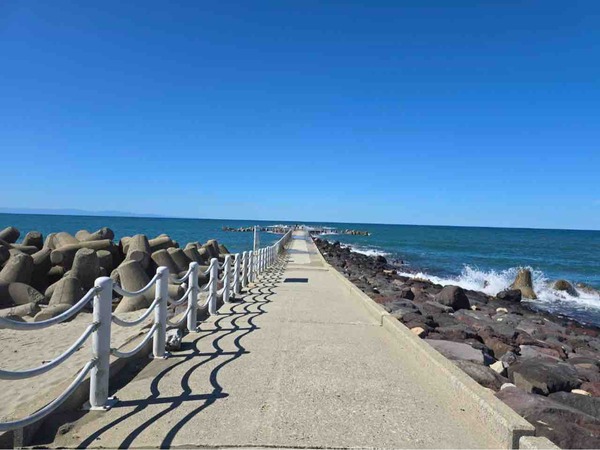 新潟港海岸(西海岸地区)突堤