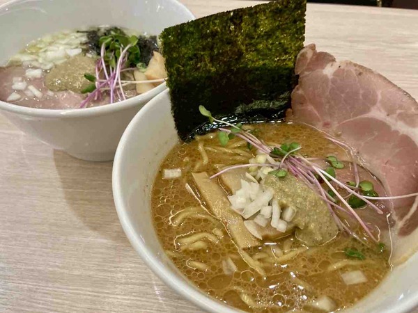 牡蠣と昆布のらー麺専門店MANNISH