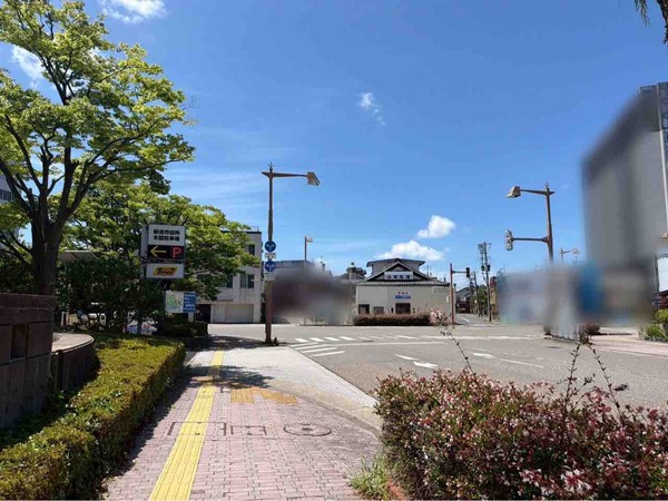 新潟市役所本館 付属駐車場
