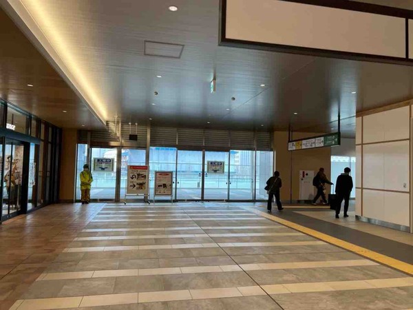 新潟駅万代広場