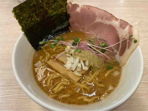 牡蠣と昆布のらー麺専門店MANNISH