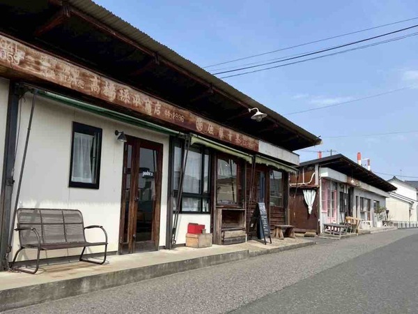 沼垂テラス 朝市