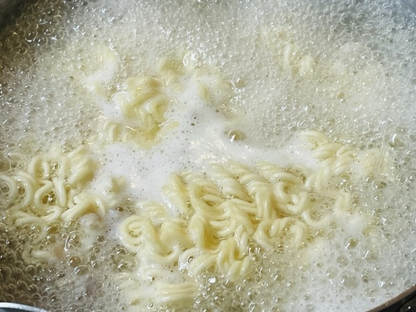 ナニコレ珍百景 新潟 インスタント麺