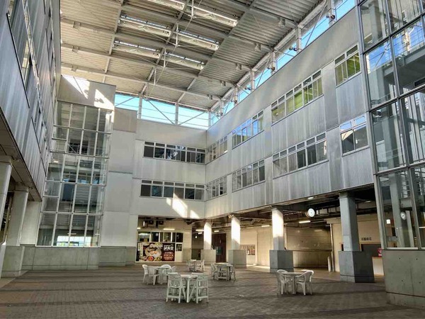 市場発「新潟の美味い」を味わう