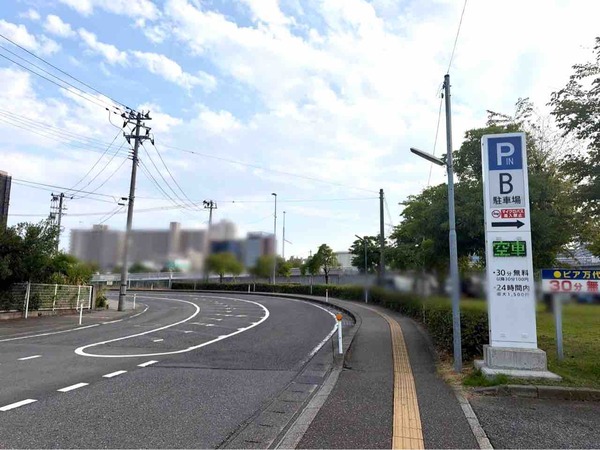 万代島駐車場