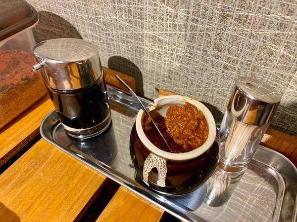 尾田ホルモン店