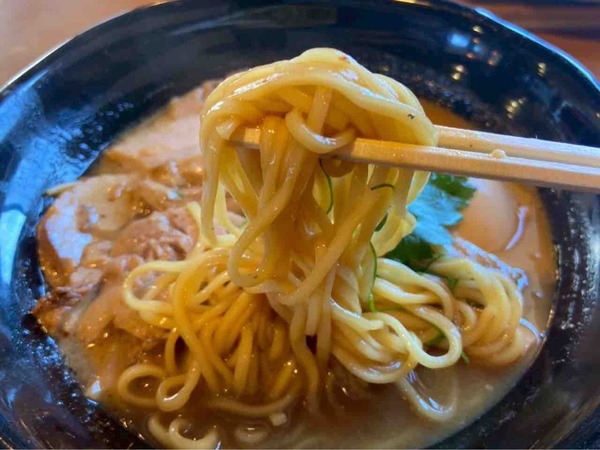麺や 燈花(とうか)