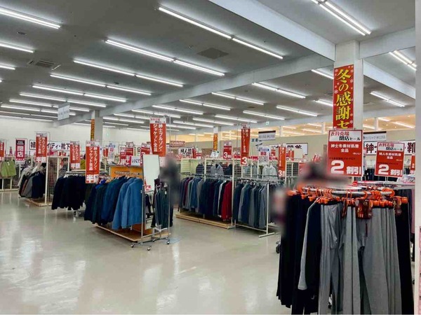 ウオロク 新津店 衣料売場