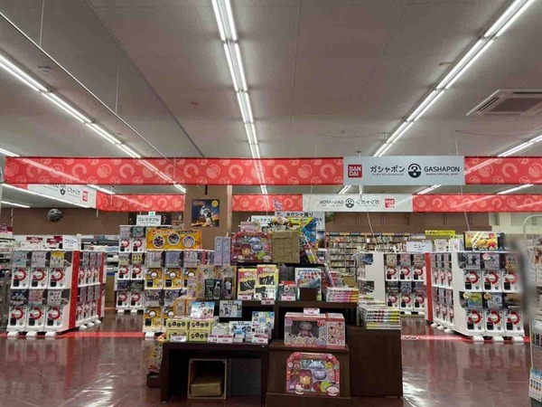 蔦屋書店 横越バイパス店