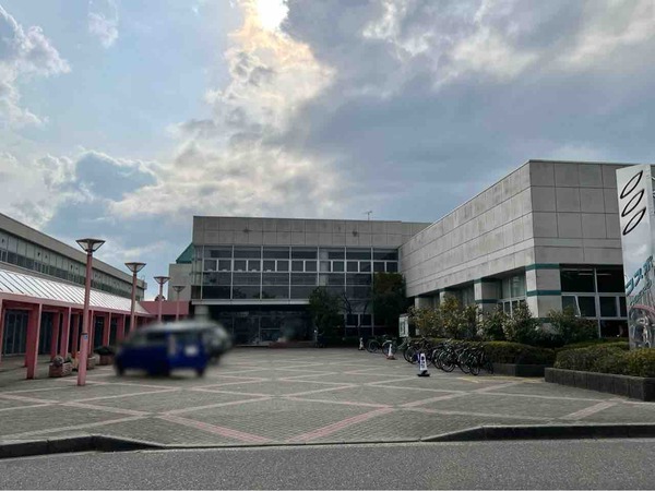 西総合スポーツセンター
