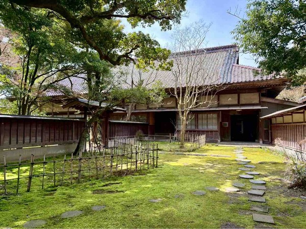 中原邸