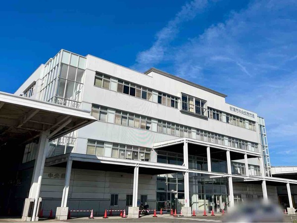 市場発「新潟の美味い」を味わう