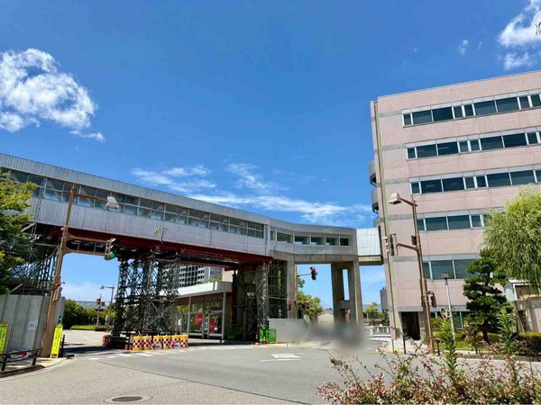 新潟市役所本館 付属駐車場