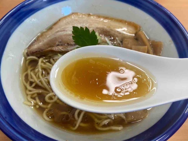 麺や鈴音 特製皿付醤油らーめん