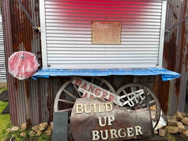 BUILD UP BURGER ビルドアップバーガー