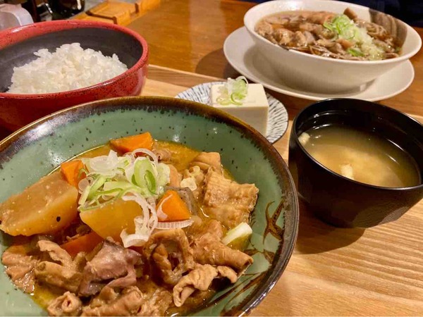 尾田ホルモン店