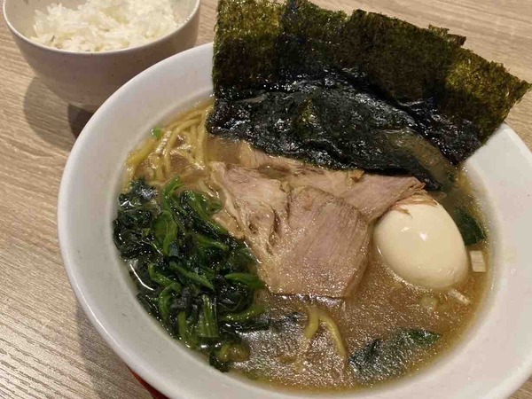 横浜家系ラーメン 秋葉家