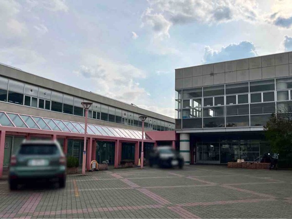 西総合スポーツセンター