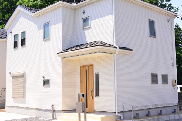 e908cc25fa7296077162a98ac80a218e_s