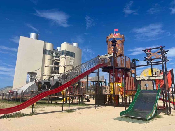 光と船のキラメキ！山の下夜遊びランド